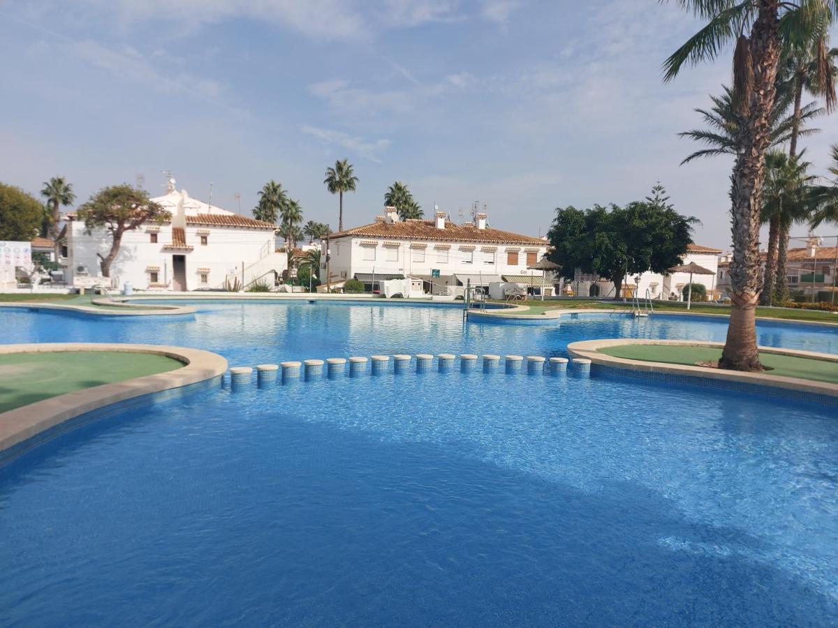 Bebi Casa Apartment Torrevieja Eksteriør bilde